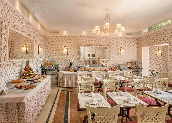 Otel Glori 4*