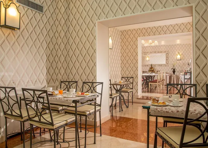Otel Glori 4*