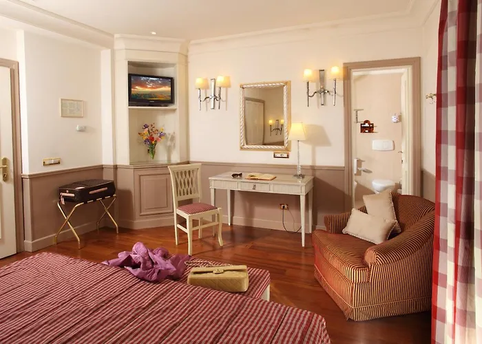 Glori Hotel